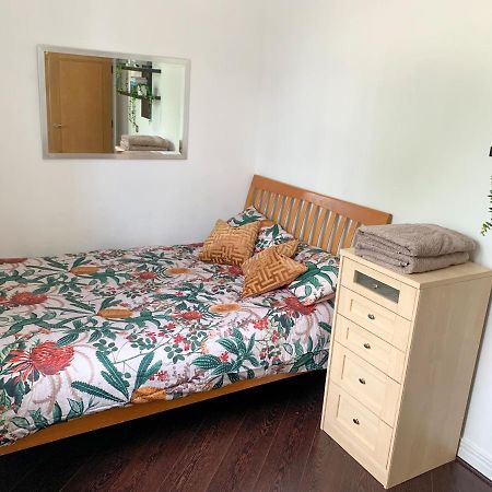 Room In Stratford With Private Bathroom And Parking Londyn Zewnętrze zdjęcie