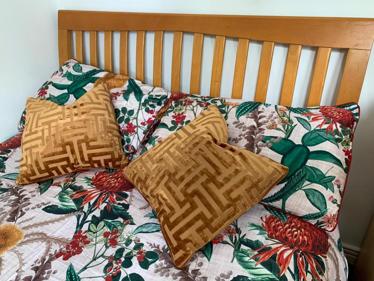 Room In Stratford With Private Bathroom And Parking Londyn Zewnętrze zdjęcie